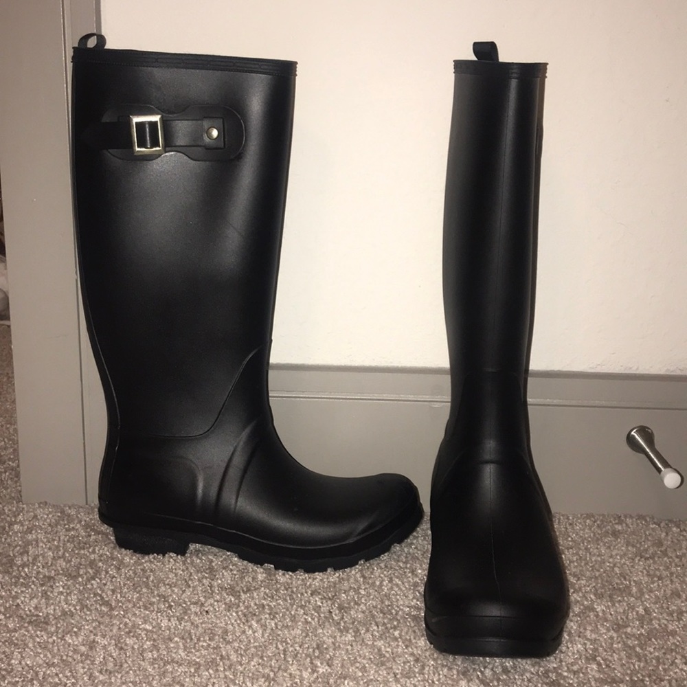 Black rain boots